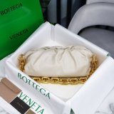 Where to find the Best Replicas Bottega Veneta 30CM Chain Pouch Bag Dupes